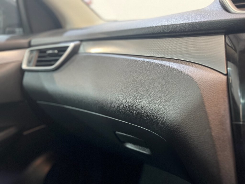 Used Nissan Qashqai 2017 for sale - 76740515: Photo 28