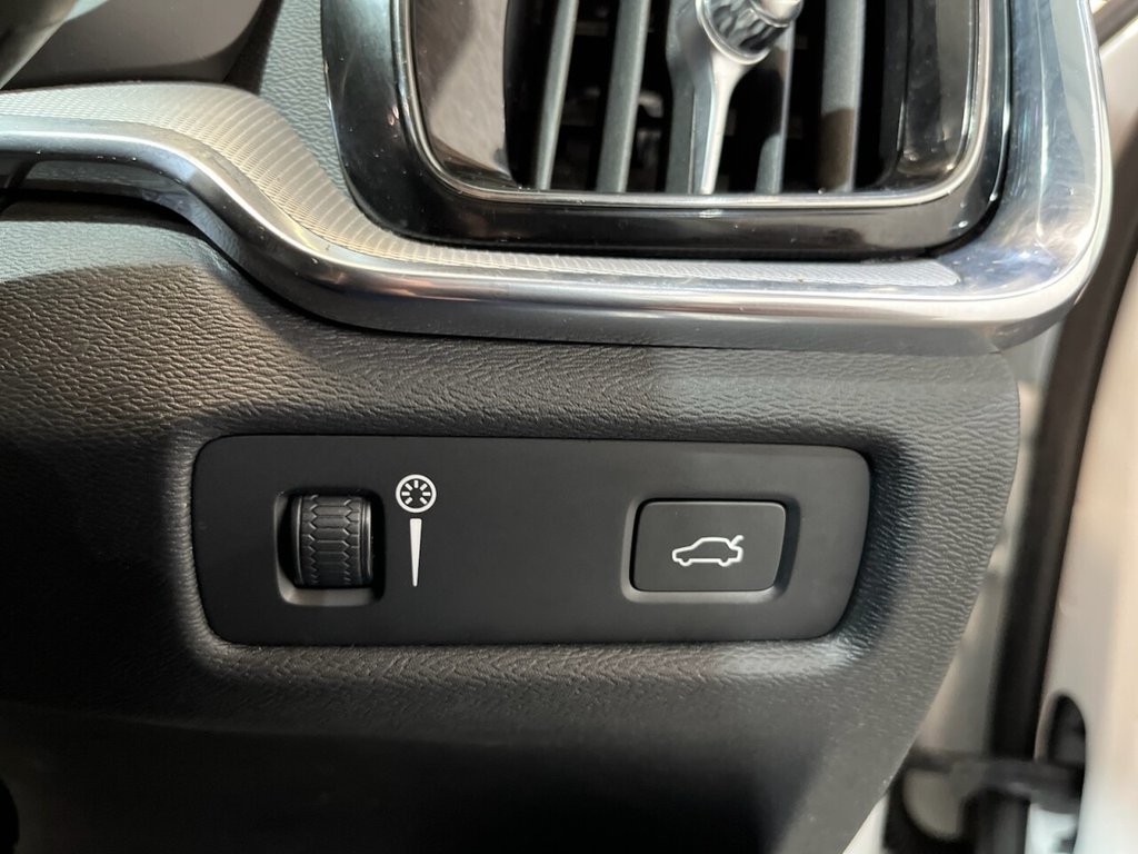 Used Volvo V60 2019 for sale - 77301949: Photo 14