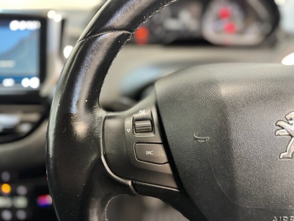 Used Peugeot 2008 2018 for sale - 75397321: Photo 11