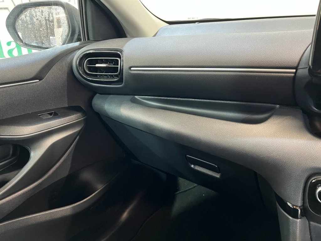 Used Toyota Yaris 2024 for sale - 76986388: Photo 12