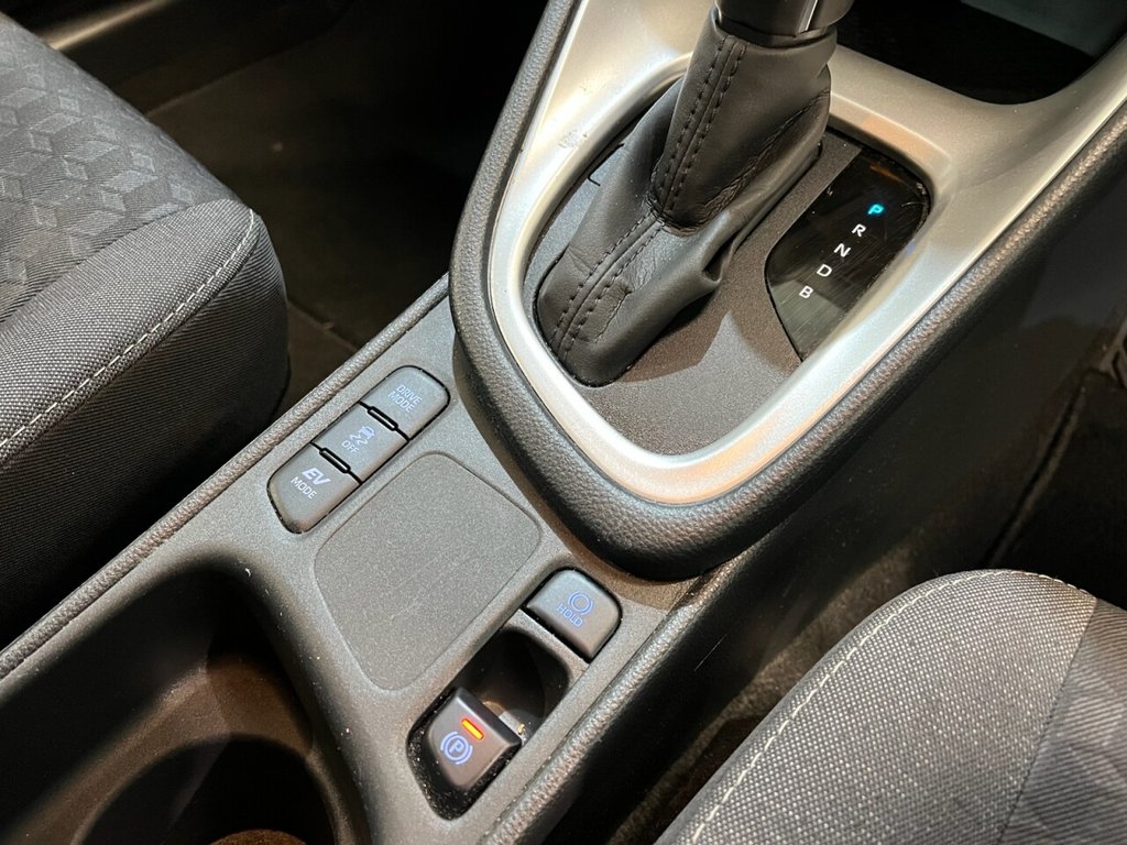 Used Toyota Yaris 2024 for sale - 76986388: Photo 13