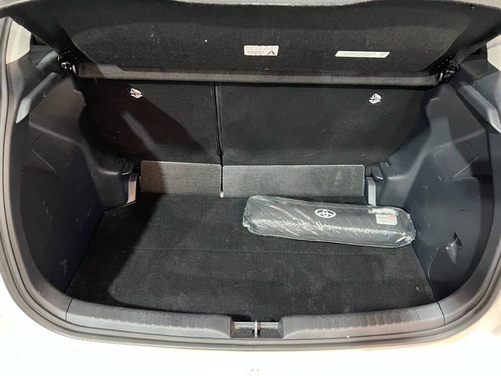 Used Toyota Yaris 2024 for sale - 76986388: Photo 18