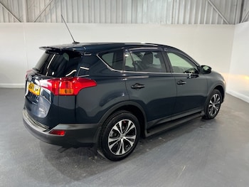 Used Toyota RAV4 2015 for sale - 79599264: Photo
