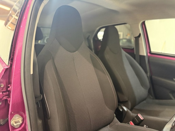 Used Toyota AYGO 2019 for sale - 76118745: Photo 23