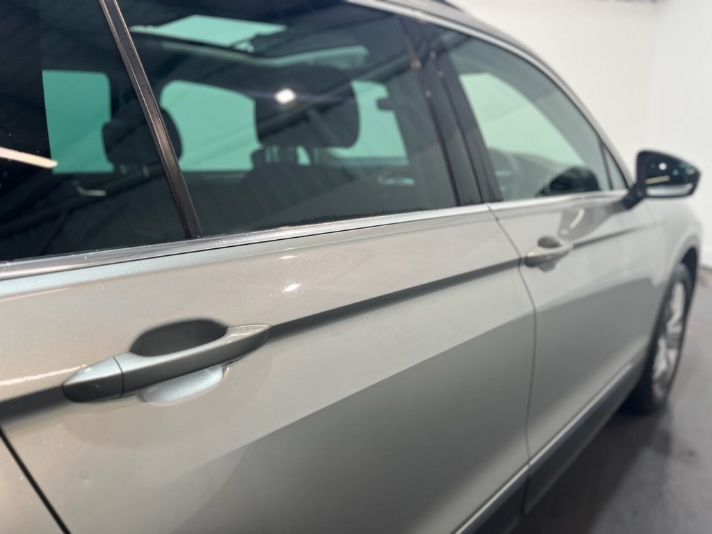 Used Volkswagen Tiguan 2018 for sale - 77356407: Photo 33