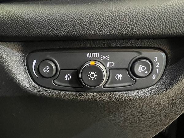 Used Vauxhall Insignia 2018 for sale - 76266537: Photo 9