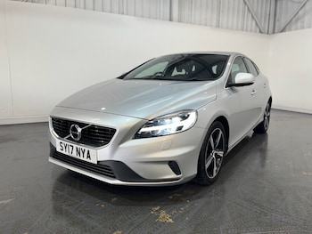 Used Volvo V40 2017 for sale - 78154048: Photo