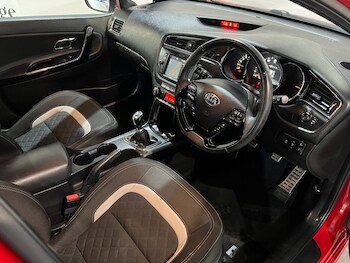 Used Kia Ceed 2018 for sale - 76985831: Photo