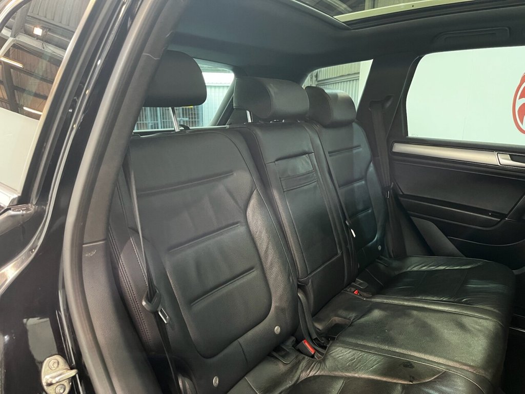 Used Volkswagen Touareg 2016 for sale - 76941655: Photo 16