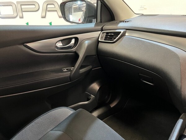 Used Nissan Qashqai 2017 for sale - 75320654: Photo 15