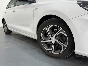 Used Hyundai i30 2023 for sale - 79265860: Photo