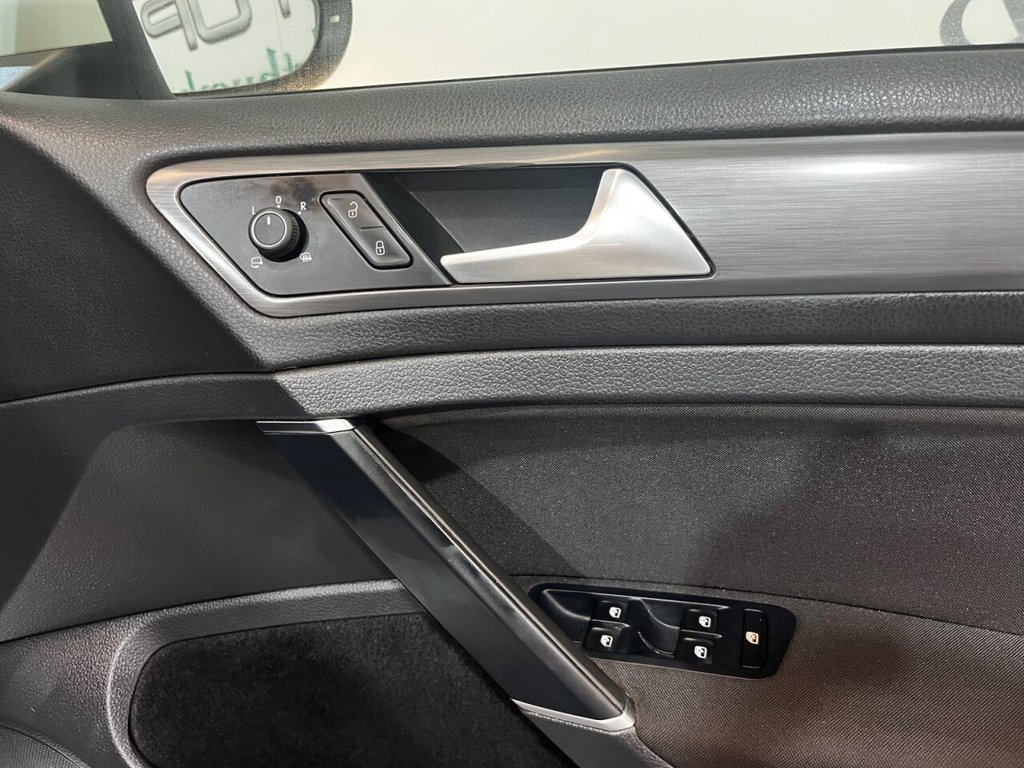 Used Volkswagen Golf 2019 for sale - 76163376: Photo 19