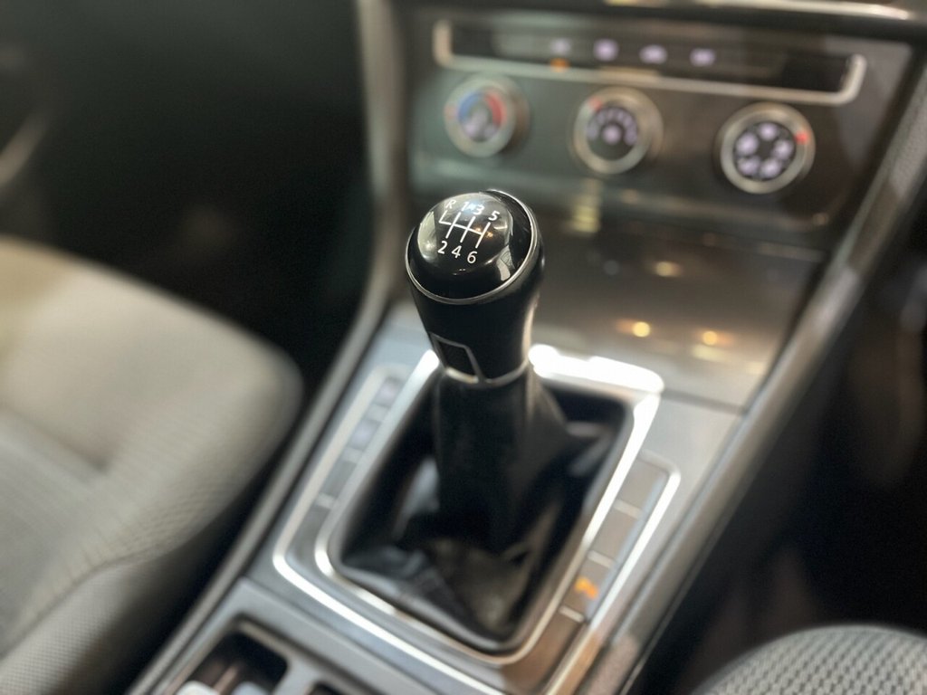 Used Volkswagen Golf 2019 for sale - 76163376: Photo 23