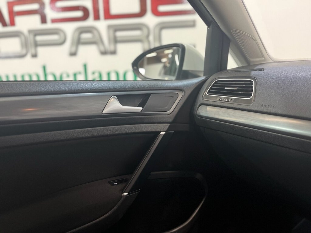Used Volkswagen Golf 2019 for sale - 76163376: Photo 24