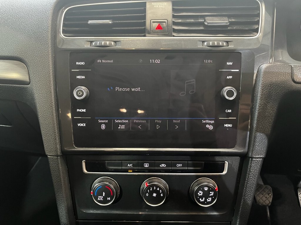 Used Volkswagen Golf 2019 for sale - 76163376: Photo 27