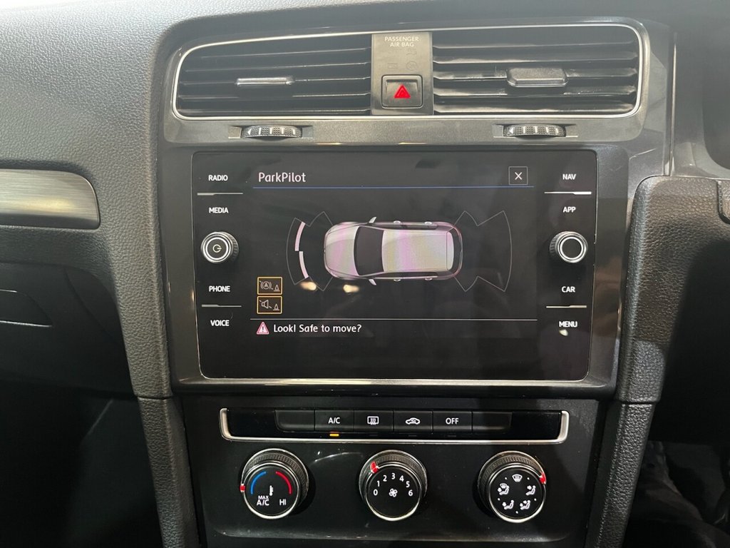 Used Volkswagen Golf 2019 for sale - 76163376: Photo 31