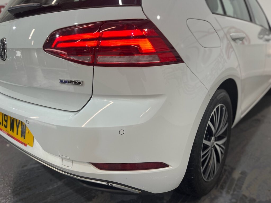 Used Volkswagen Golf 2019 for sale - 76163376: Photo 36