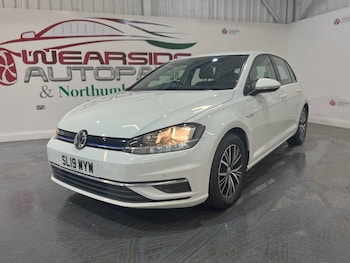 Used Volkswagen Golf 2019 for sale - 76163376: Photo