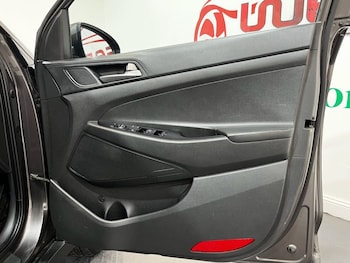 Used Hyundai TUCSON 2018 for sale - 75923375: Photo