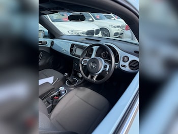 Used Volkswagen Beetle 2015 for sale - 78288688: Photo