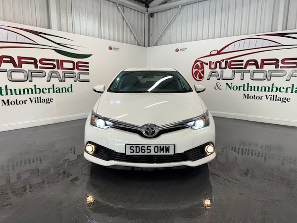 Used Toyota Auris 2015 for sale - 75307215: Photo 2