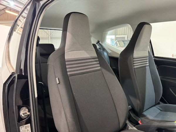 Used Volkswagen up! 2018 for sale - 74783785: Photo 6