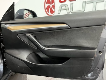 Used Tesla Model 3 2022 for sale - 75801912: Photo