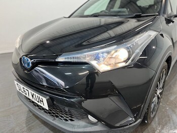 Used Toyota C-HR 2017 for sale - 78200837: Photo