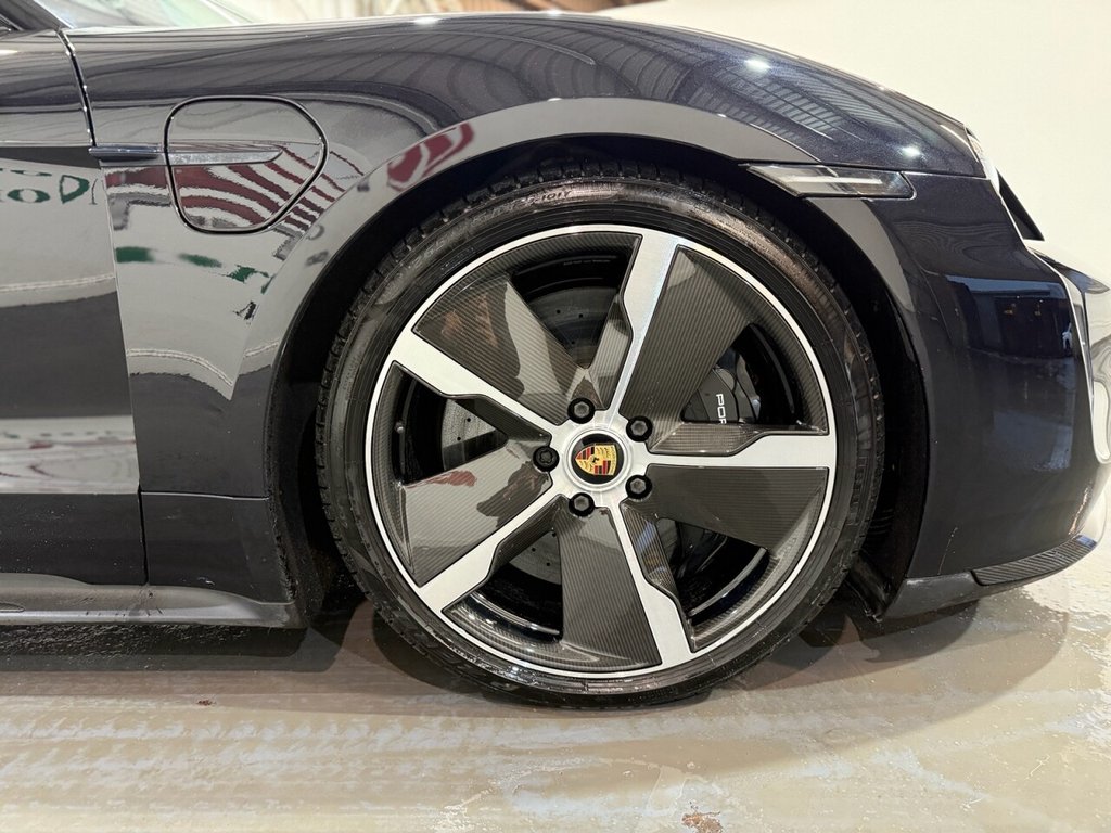 Used Porsche Taycan 2022 for sale - 77161616: Photo 10