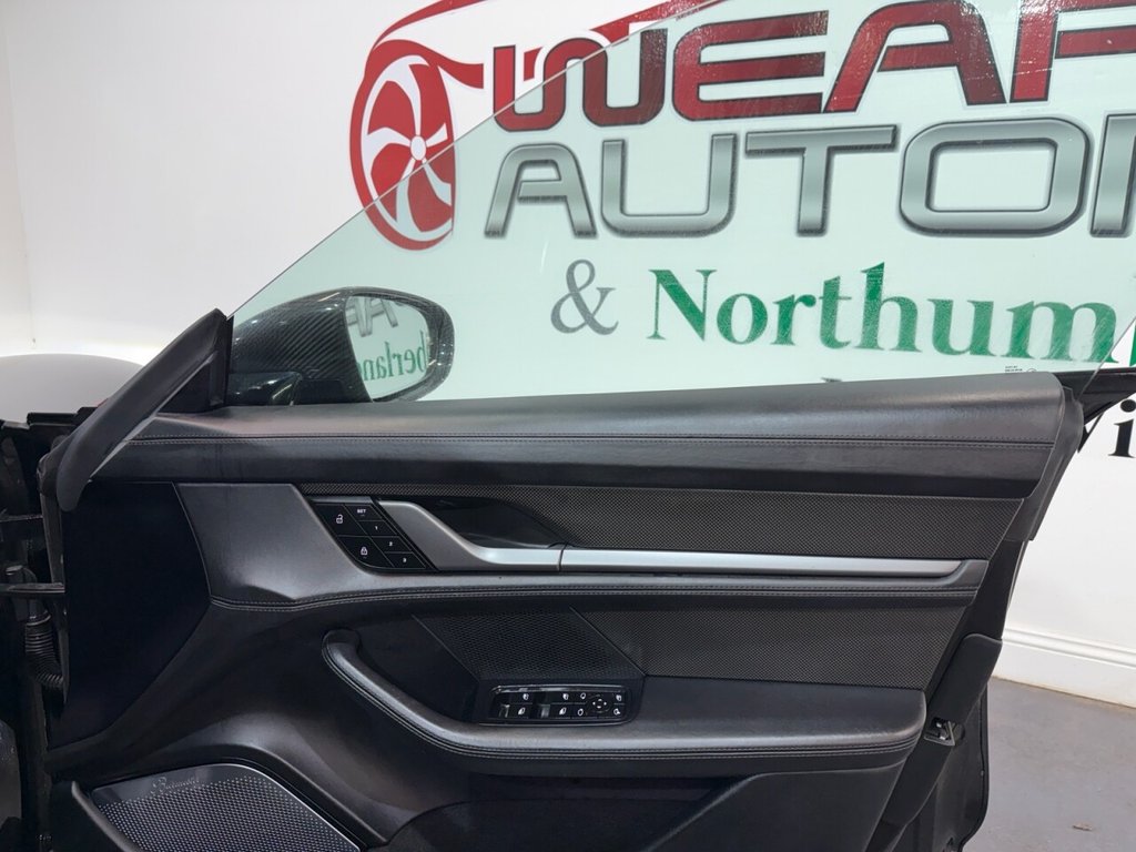 Used Porsche Taycan 2022 for sale - 77161616: Photo 24