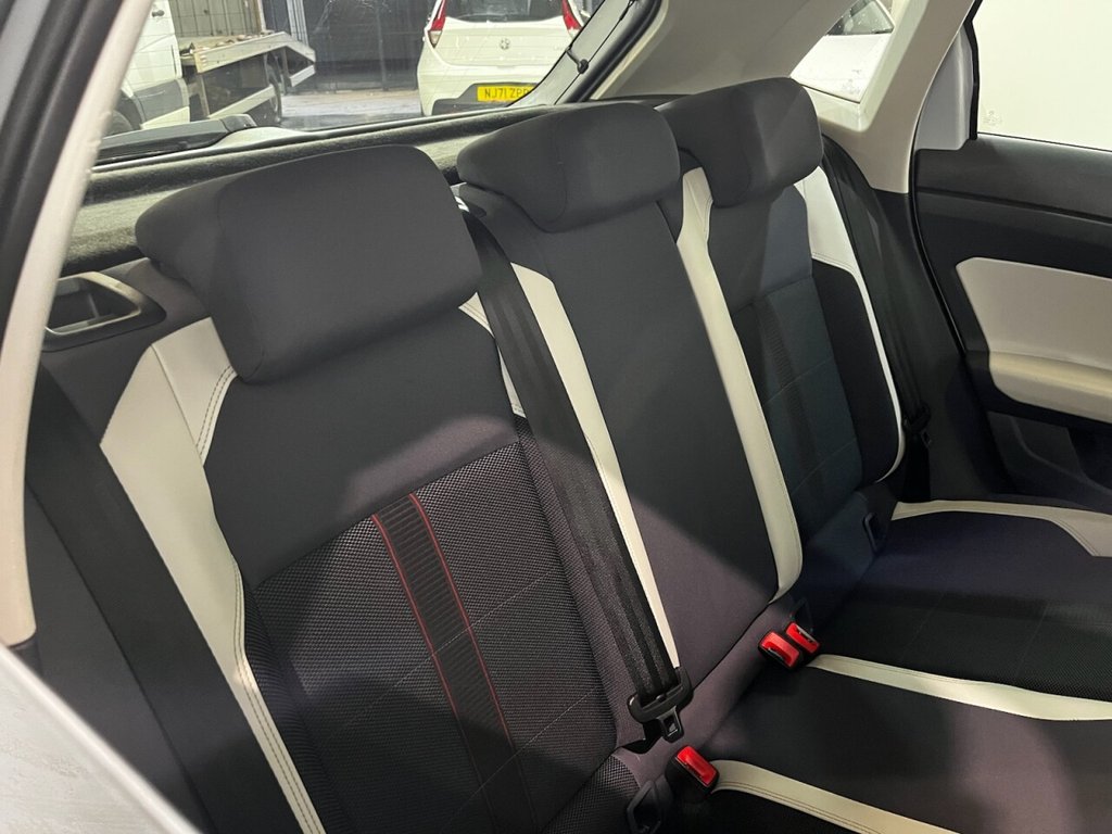 Used Volkswagen Polo 2018 for sale - 77302379: Photo 18