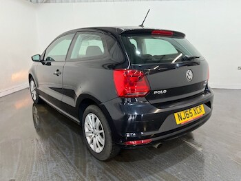 Used Volkswagen Polo 2015 for sale - 77631885: Photo