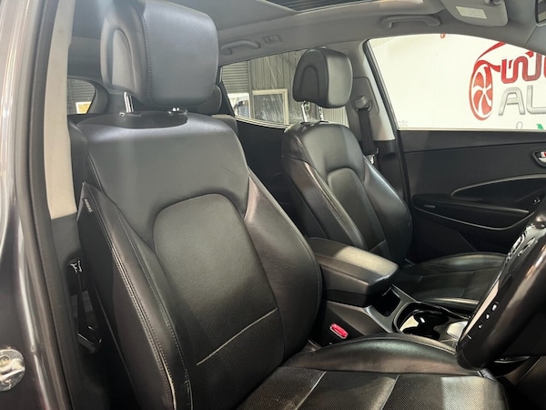 Used Hyundai Santa Fe 2015 for sale - 76236035: Photo 15