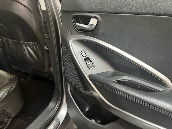 Used Hyundai Santa Fe 2015 for sale - 76236035: Photo 23