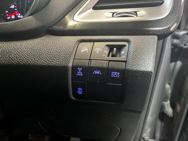 Used Hyundai Santa Fe 2015 for sale - 76236035: Photo 28
