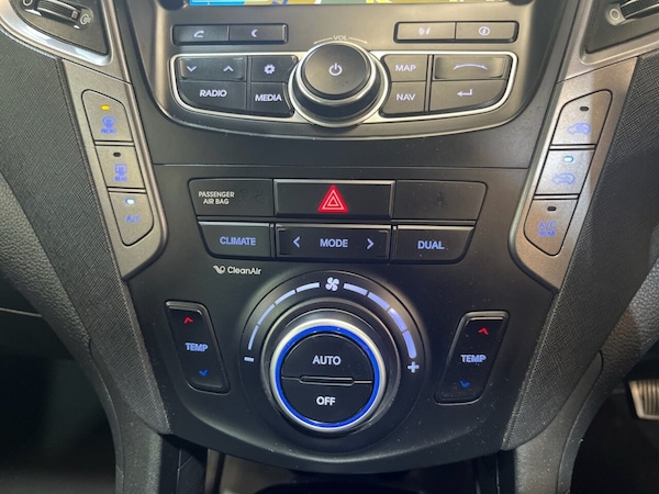 Used Hyundai Santa Fe 2015 for sale - 76236035: Photo 35