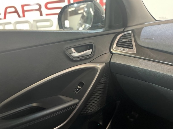 Used Hyundai Santa Fe 2015 for sale - 76236035: Photo 37