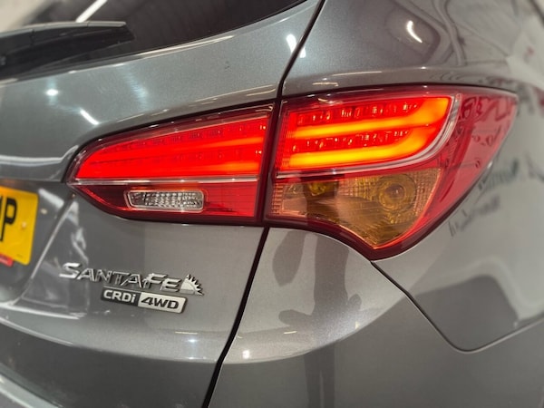 Used Hyundai Santa Fe 2015 for sale - 76236035: Photo 48