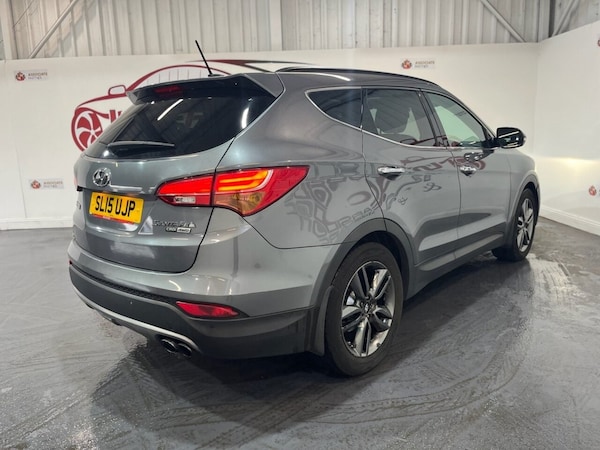 Used Hyundai Santa Fe 2015 for sale - 76236035: Photo 50
