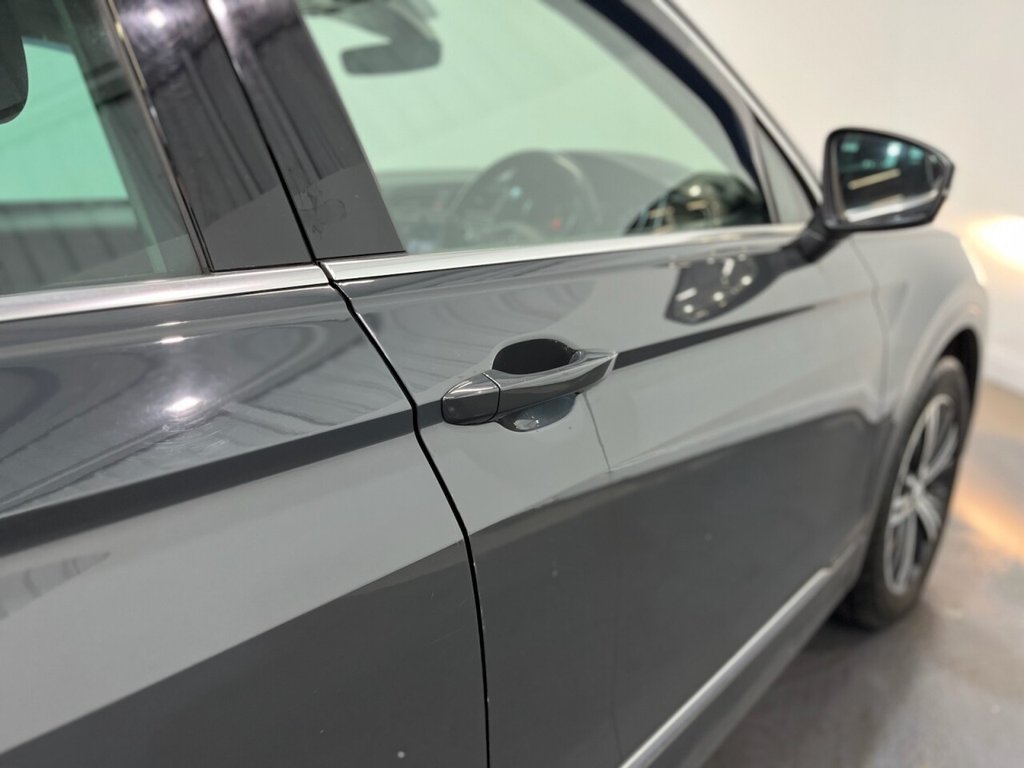 Used Volkswagen Tiguan 2016 for sale - 77356451: Photo 31