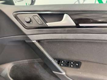 Used Volkswagen Golf 2017 for sale - 75230415: Photo