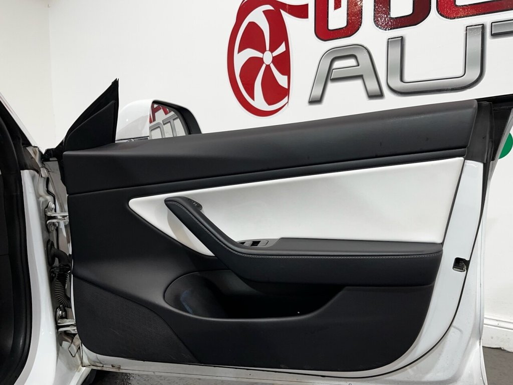 Used Tesla Model 3 2020 for sale - 76223875: Photo 23