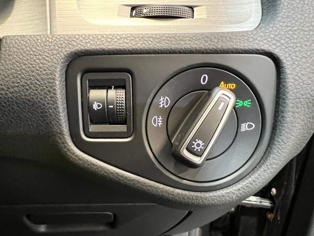 Used Volkswagen Golf 2015 for sale - 76429881: Photo 13