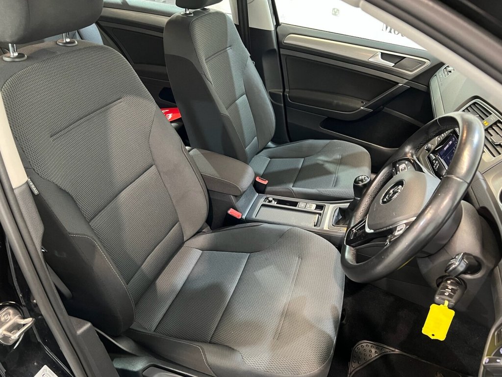 Used Volkswagen Golf 2015 for sale - 76429881: Photo 9