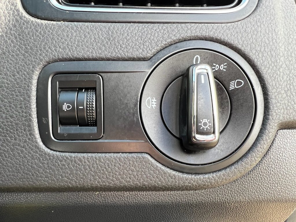 Used Volkswagen Polo 2015 for sale - 76132431: Photo 11