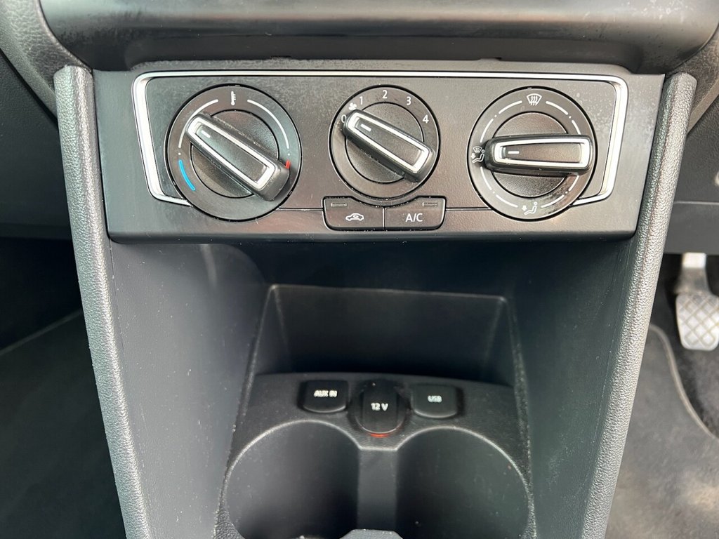 Used Volkswagen Polo 2015 for sale - 76132431: Photo 15