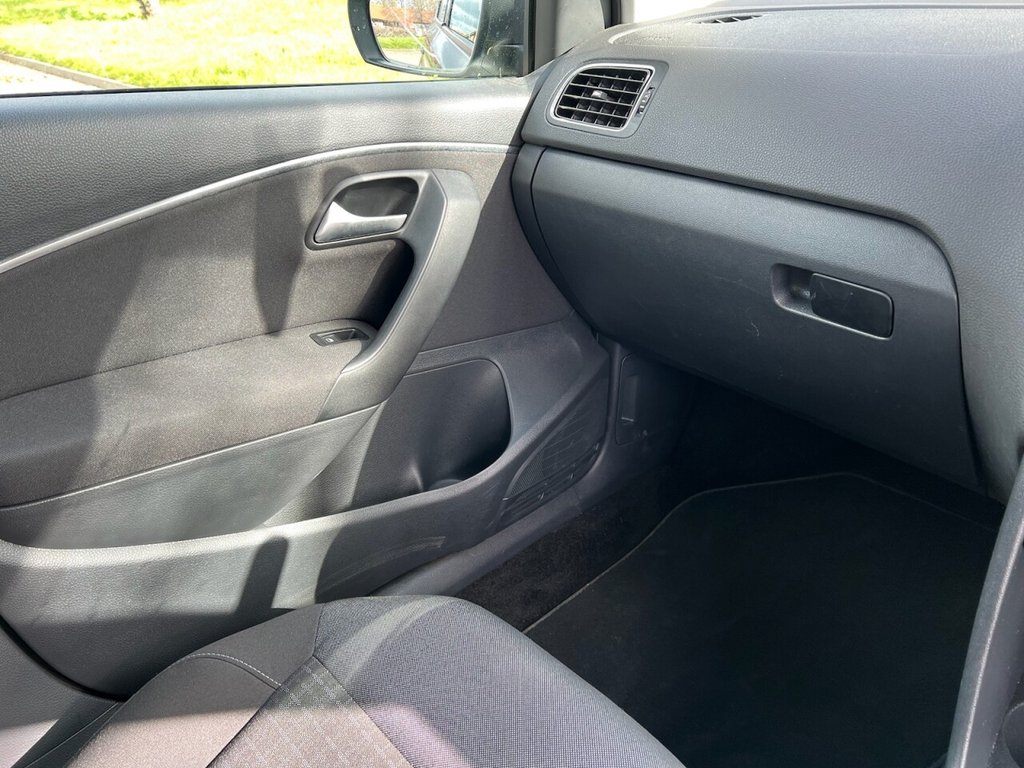 Used Volkswagen Polo 2015 for sale - 76132431: Photo 17