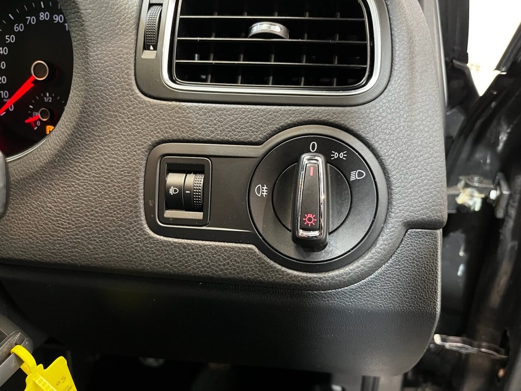 Used Volkswagen Polo 2015 for sale - 76132431: Photo 21