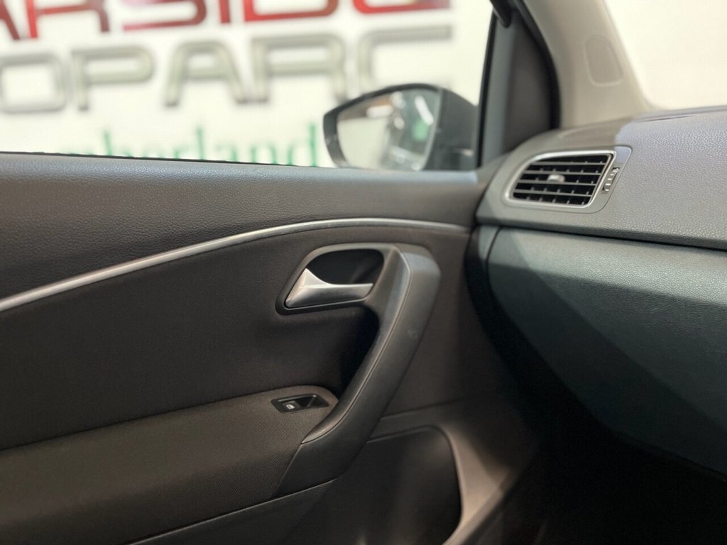 Used Volkswagen Polo 2015 for sale - 76132431: Photo 27