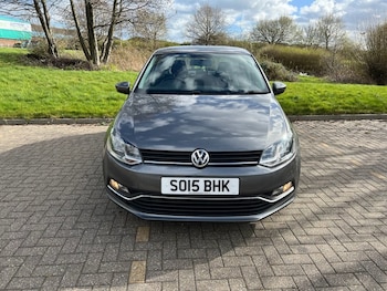 Used Volkswagen Polo 2015 for sale - 76132431: Photo 2